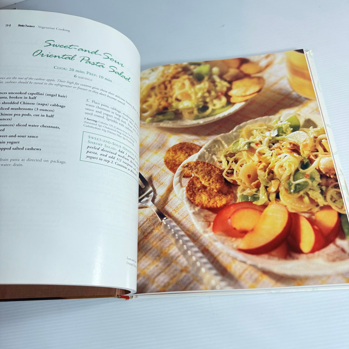 Vegetarian Cookbook Bundle x 2 : Casual Cooking : Let's Veg Out -Love Food & Betty Crocker's Vegetarian Cooking (3231)