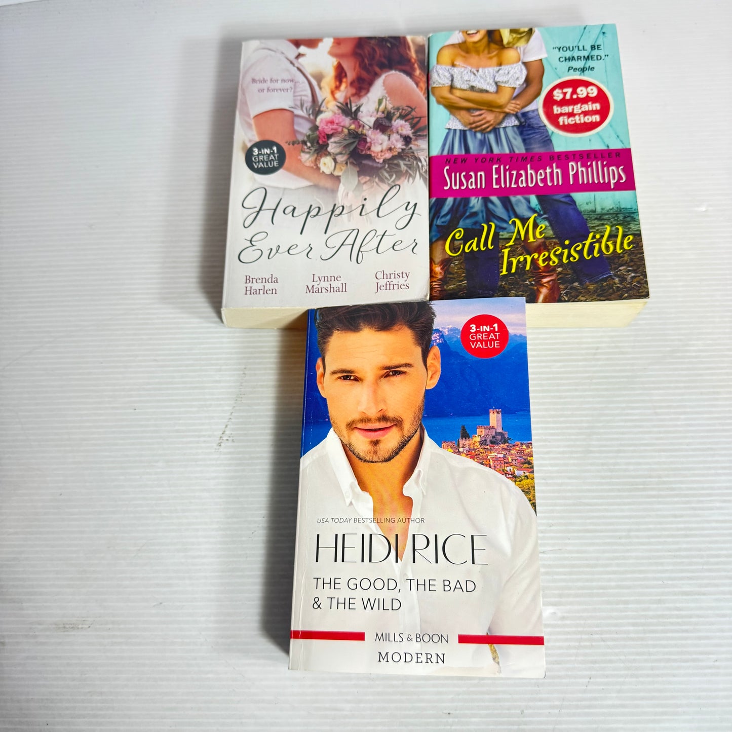 Mills & Boon Modern Romance Book Bundle x 3 Books 7 Stories (3024)