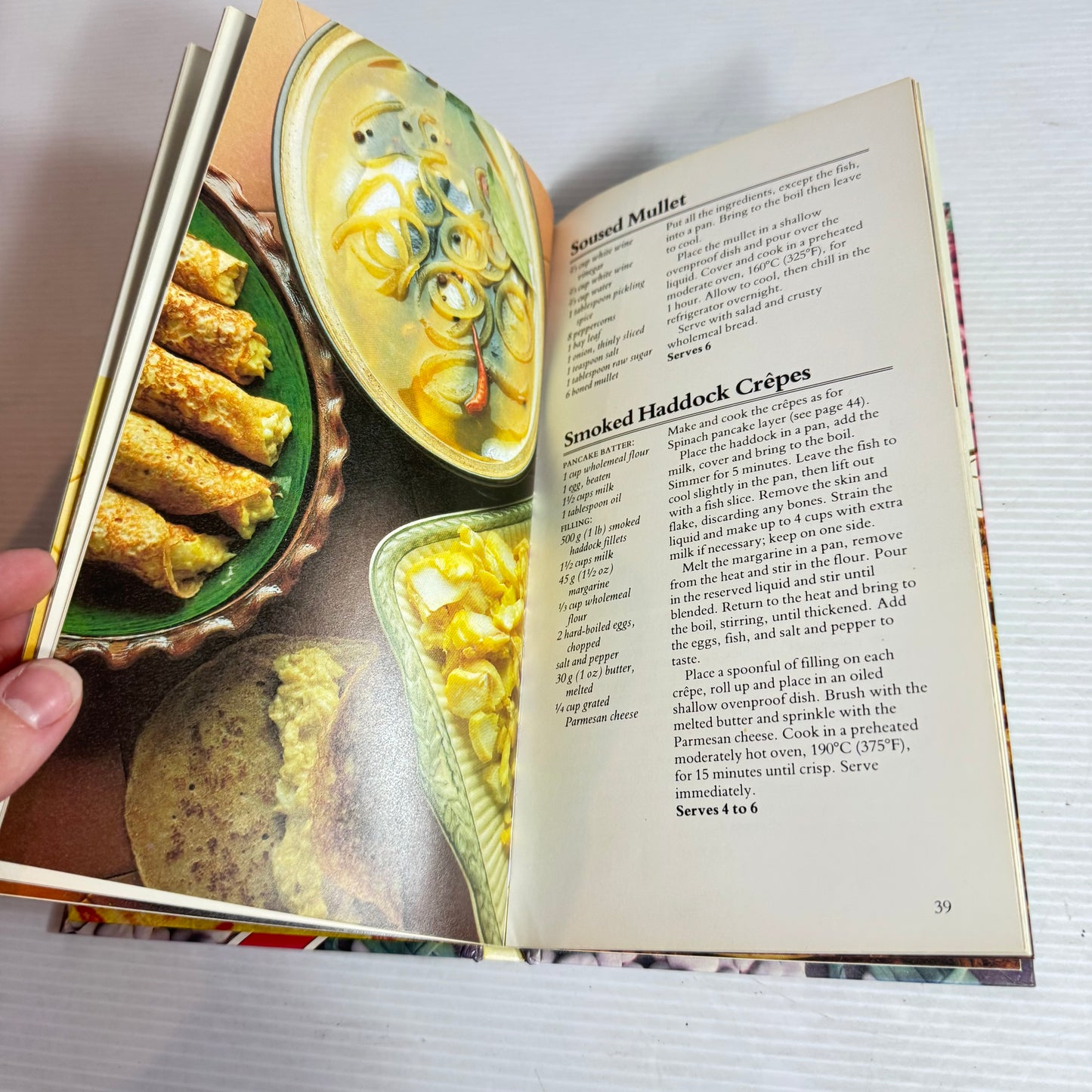 Margaret Fulton Vintage Cookbook Bundle x 2 : Wholefood Cooking (1984) & Entertaining (1984)(2887)