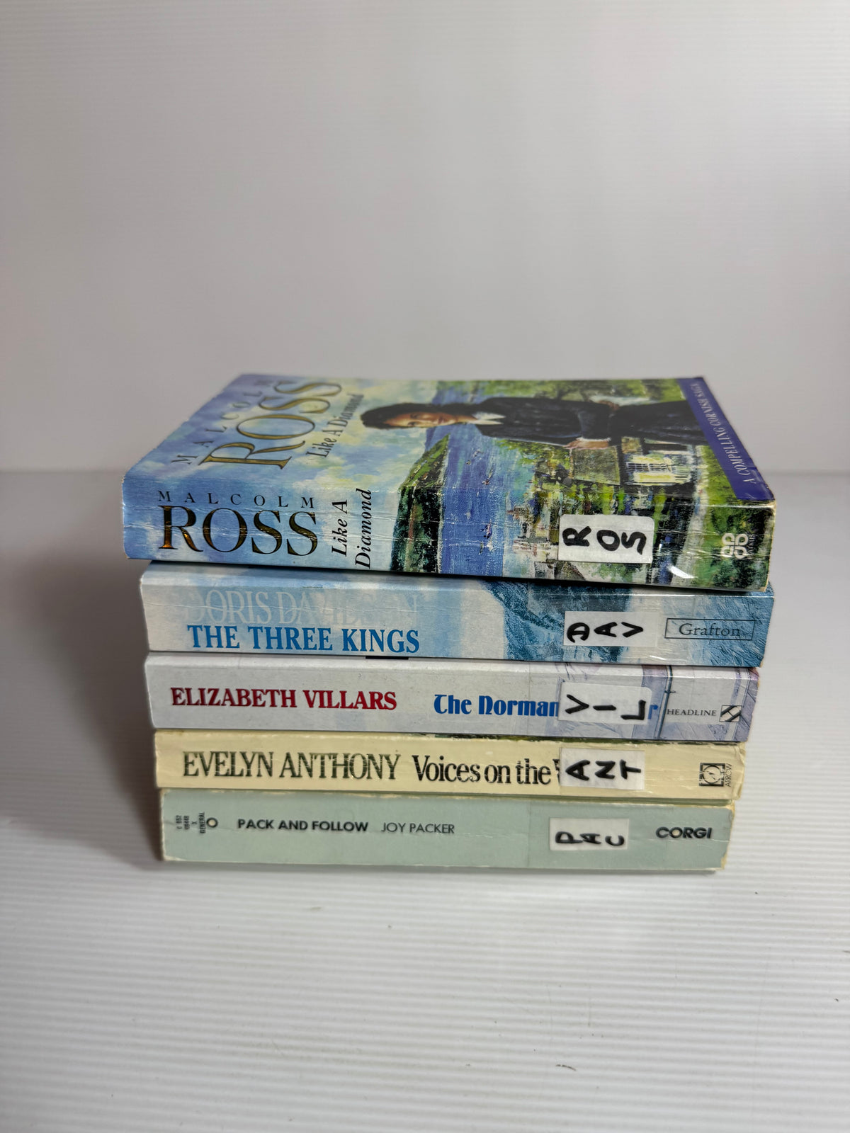 Historical Romance Bundle x 5 : Like A Diamon - Malcolm Ross, The Three Kings - Doris Davidson, Voices on the Wind - Evelyn Anthony, Pack and Follow - Joy Packer, The Normandie Affair - Elizabeth Villars (3394)
