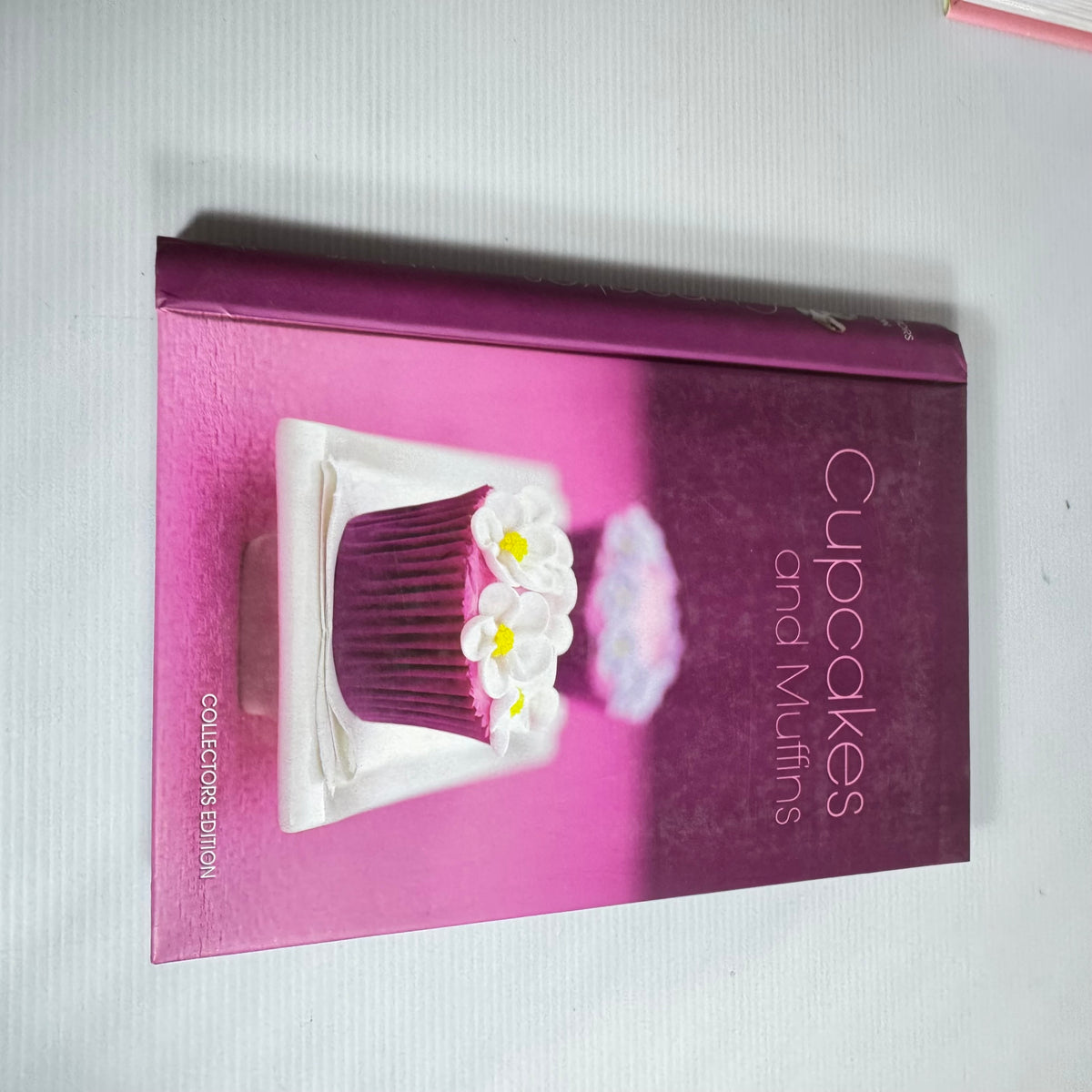Cupcake Book Bundle x 3 Books : 500 Cupcakes, Cupcakes & Muffins, Super-duper Cupcakes (3223)