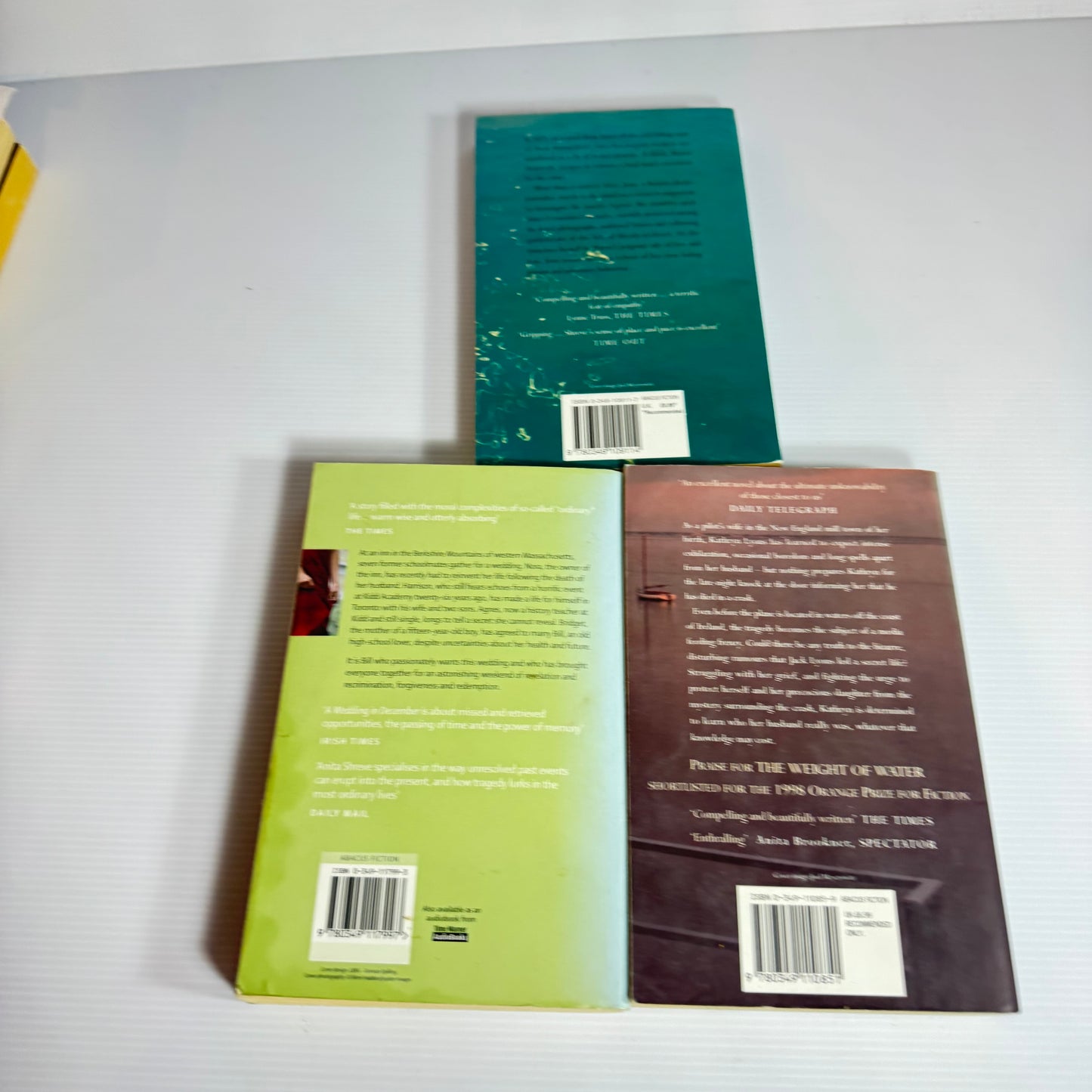 Anita Shreve Book Bundle x 3 : The Weight of Water, The Pilot's Wife, A Wedding in December (3100)