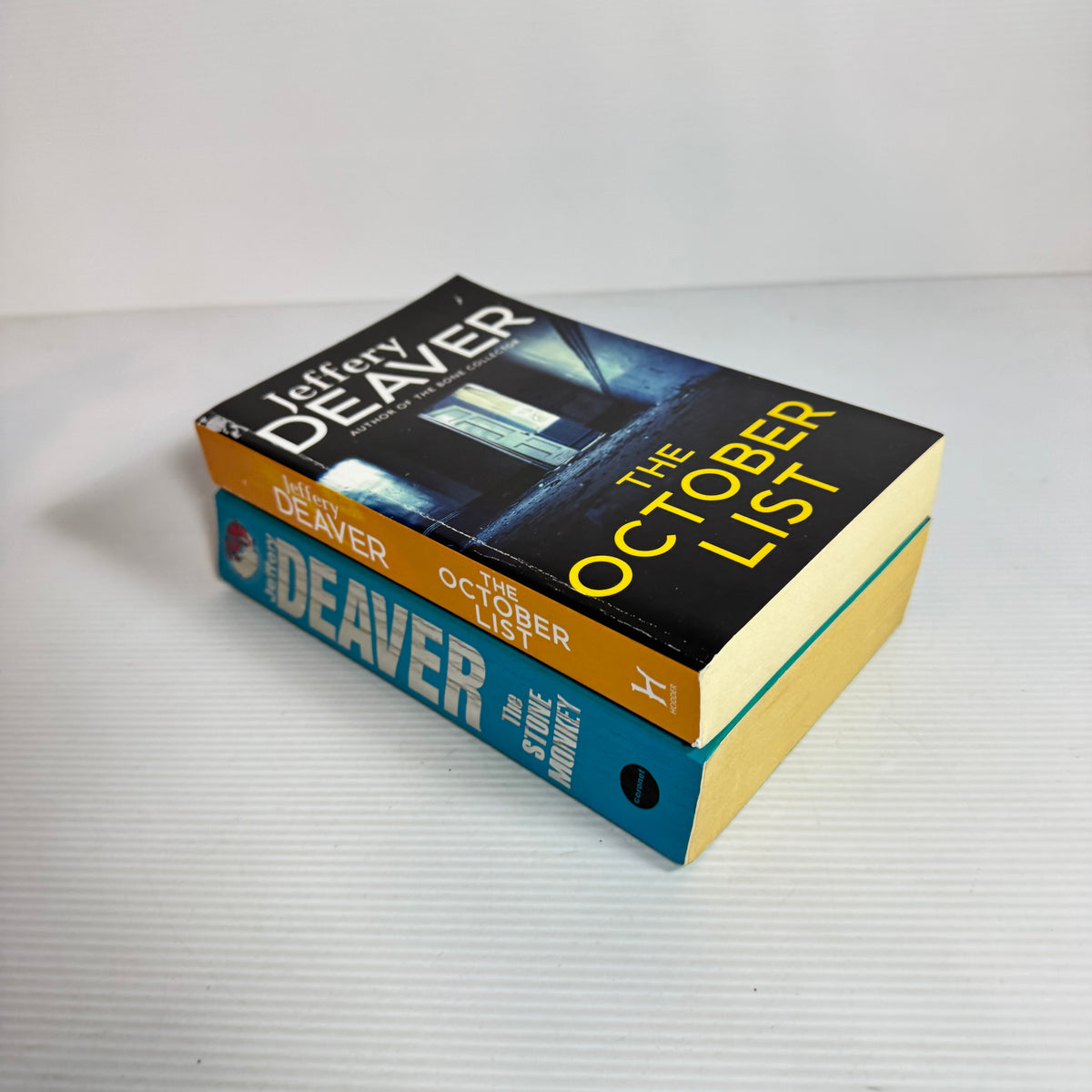 Jeffery Deaver Bundle x 2 : The October List & The Stone Monkey (3459)