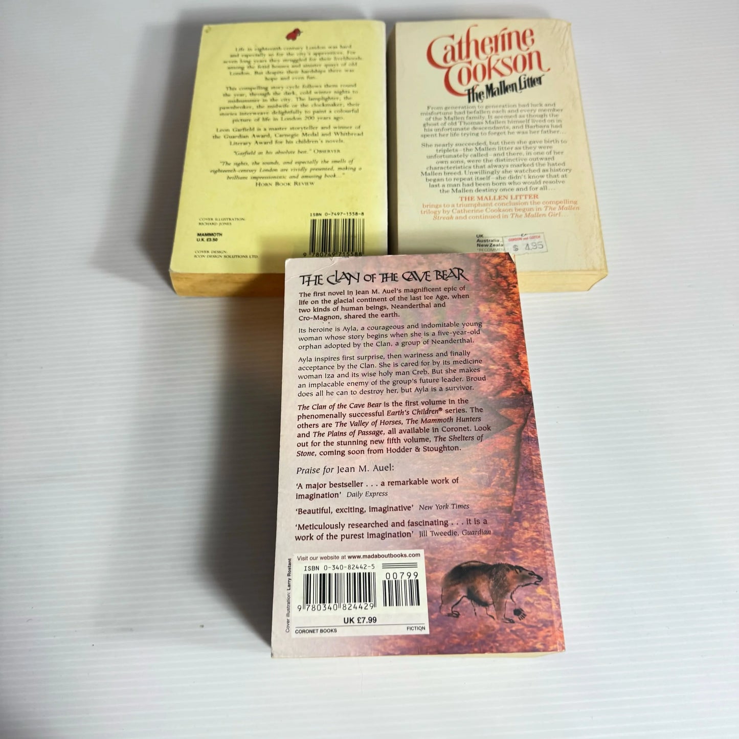 Historical Book Bundle x 3 Books : The Apprentices - Leon Garfield, The Mallen Litter - Catherine Cookson, The Clan of the Cave Bear - Jean M. Auel(2209)