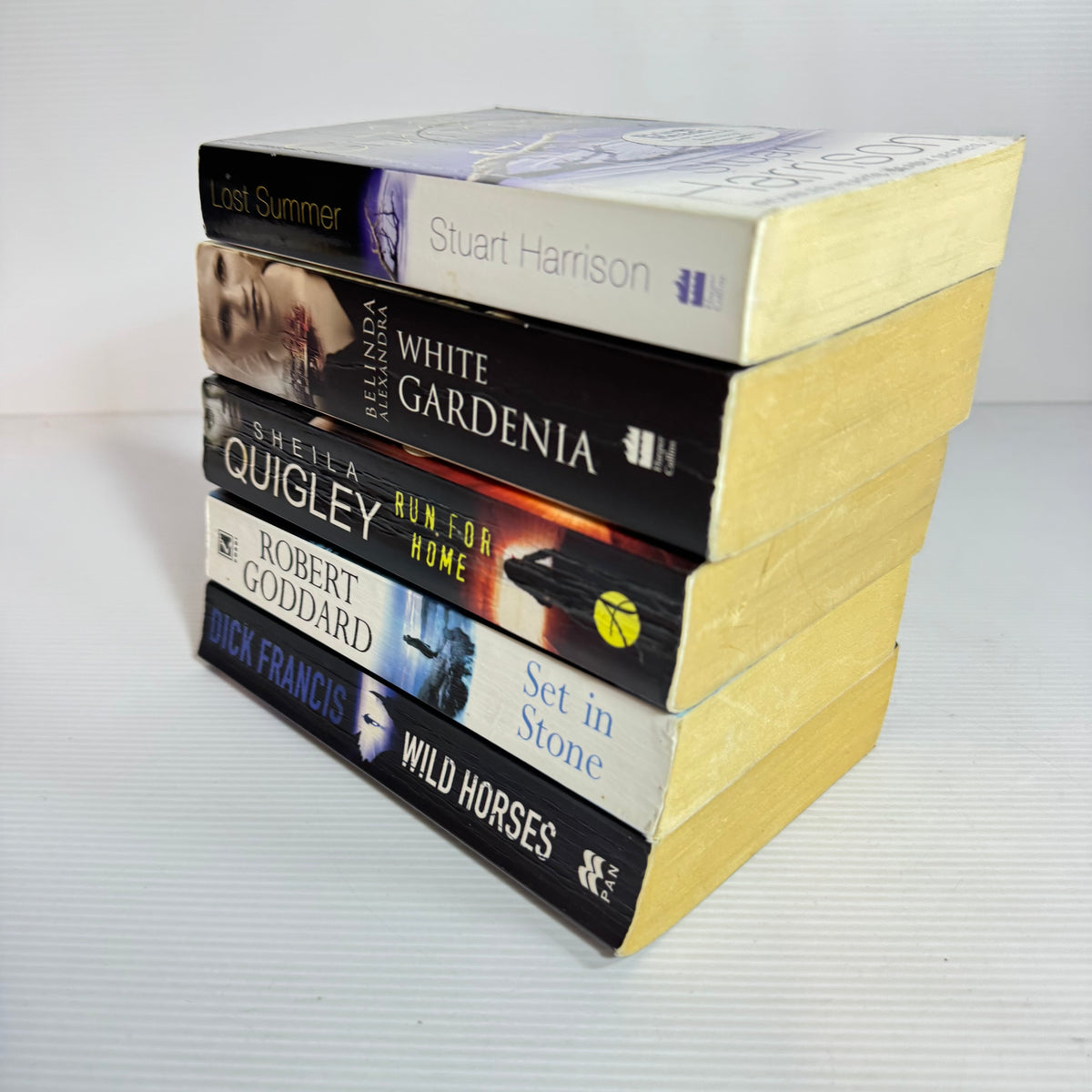 Crime Mystery Bundle x 5 : Lost Summer - Stuart Harrison, White Gardenia - Belinda Alexandra, Set in Stone - Robert Goddard, Wild Horses - Dick Francis, Run for Home - Sheila Quigley (3449)
