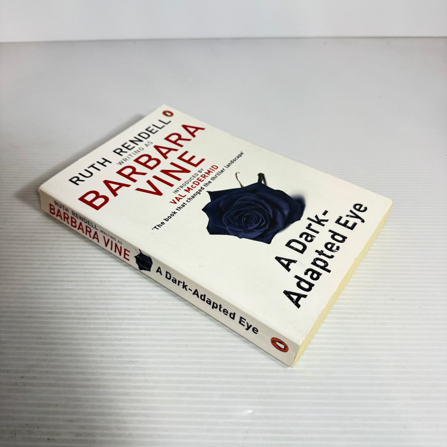 A Dark-Adapted Eye - Ruth Rendell writing as Barbara Vine