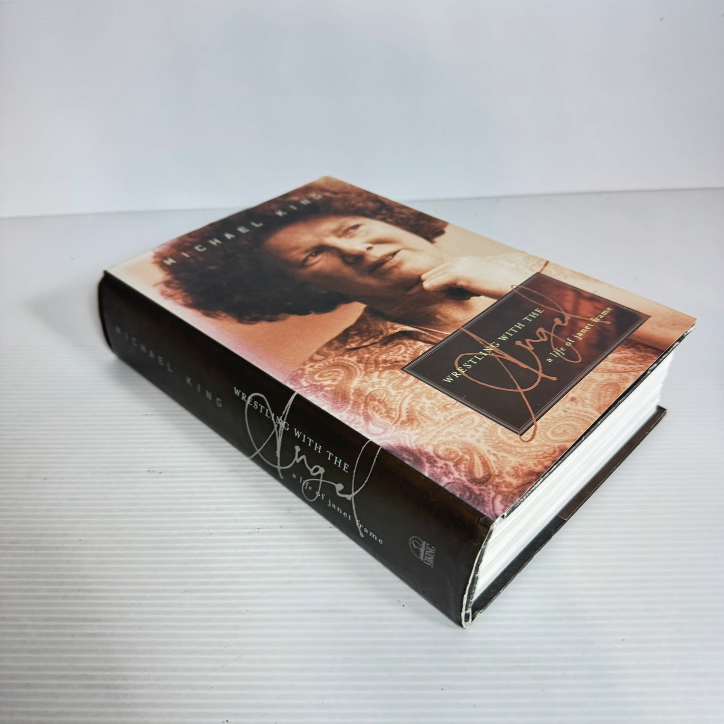 Wrestling with the Angel : A Life of Janet Frame - Michael King