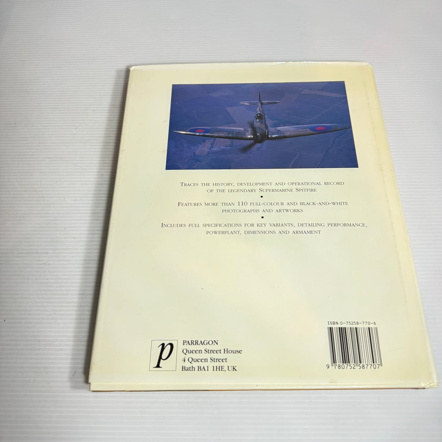 Spitfire : The History of Britain's Most Famous World War II Fighter - Robert Jackson
