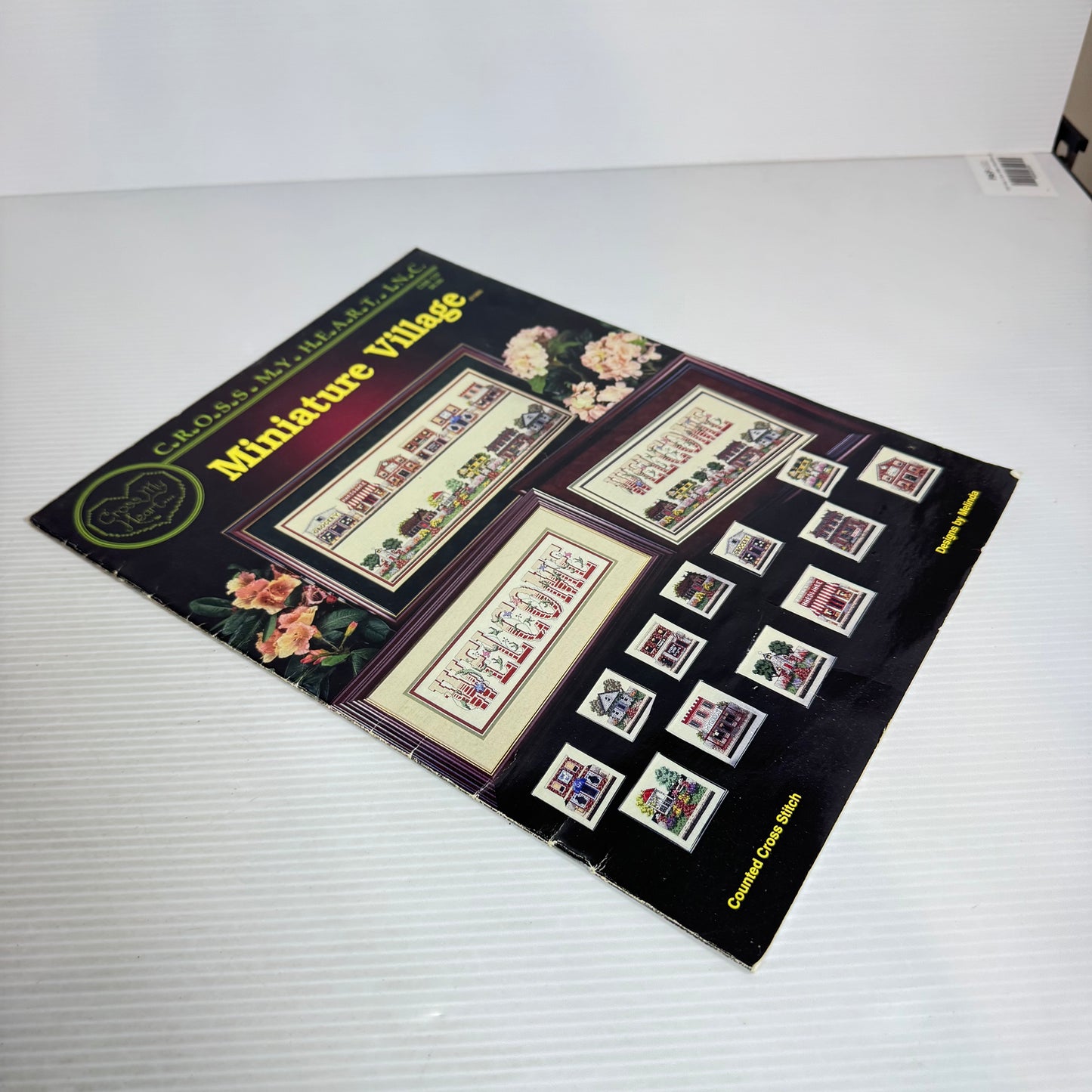 Miniature Village - Cross My Heart Inc (Cross Stitch)
