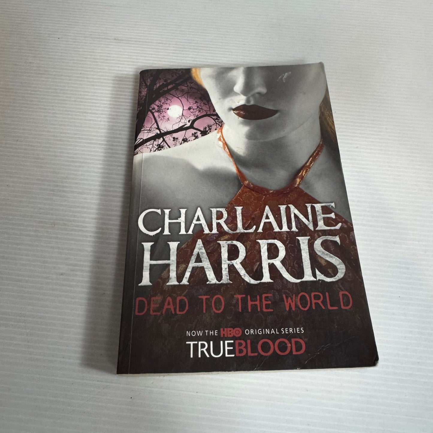 Dead to the World - Charlaine Harris