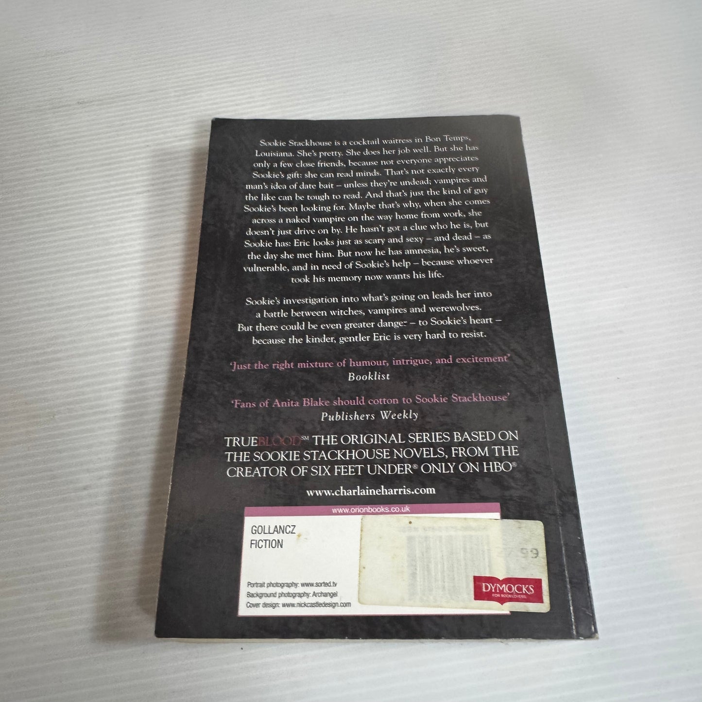 Dead to the World - Charlaine Harris