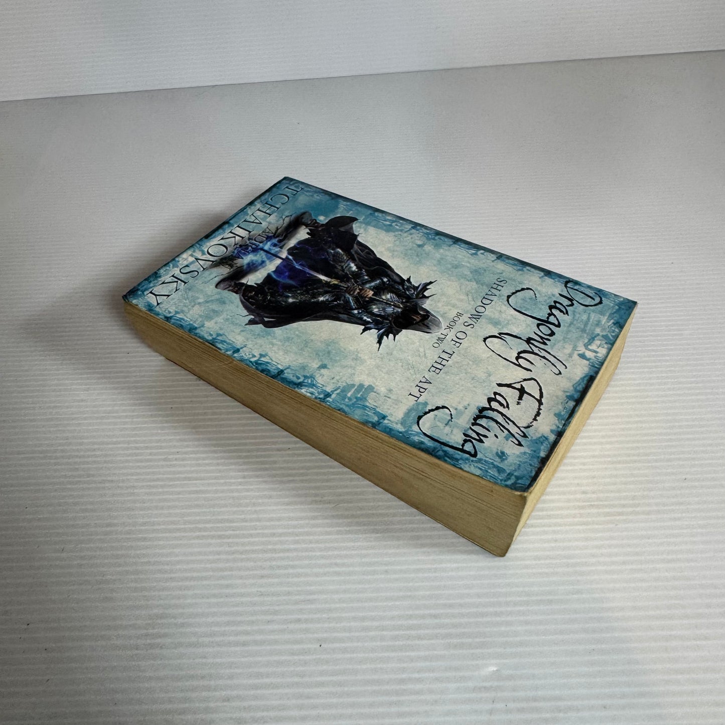 Dragonfly Falling: Shadows Of The Apt Book 2 - Adrian Tchaikovsky
