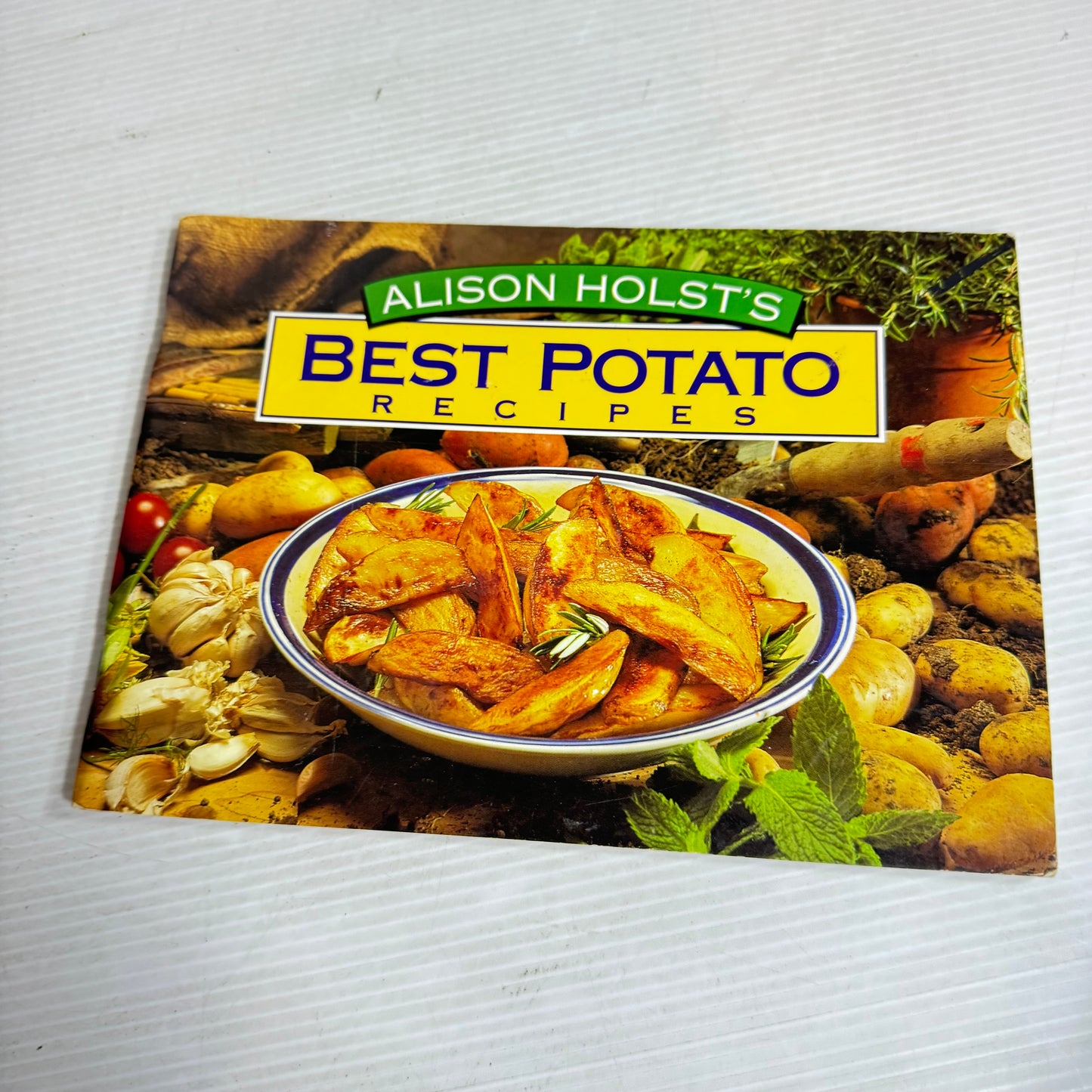 Potato Cookbook Bundle x 3 : Alison Holst's Best Potato Recipes, Basics to Brilliance Potato Recipes - Family Circle, Popular Potatoes - Simon & Alison Holst(2931)