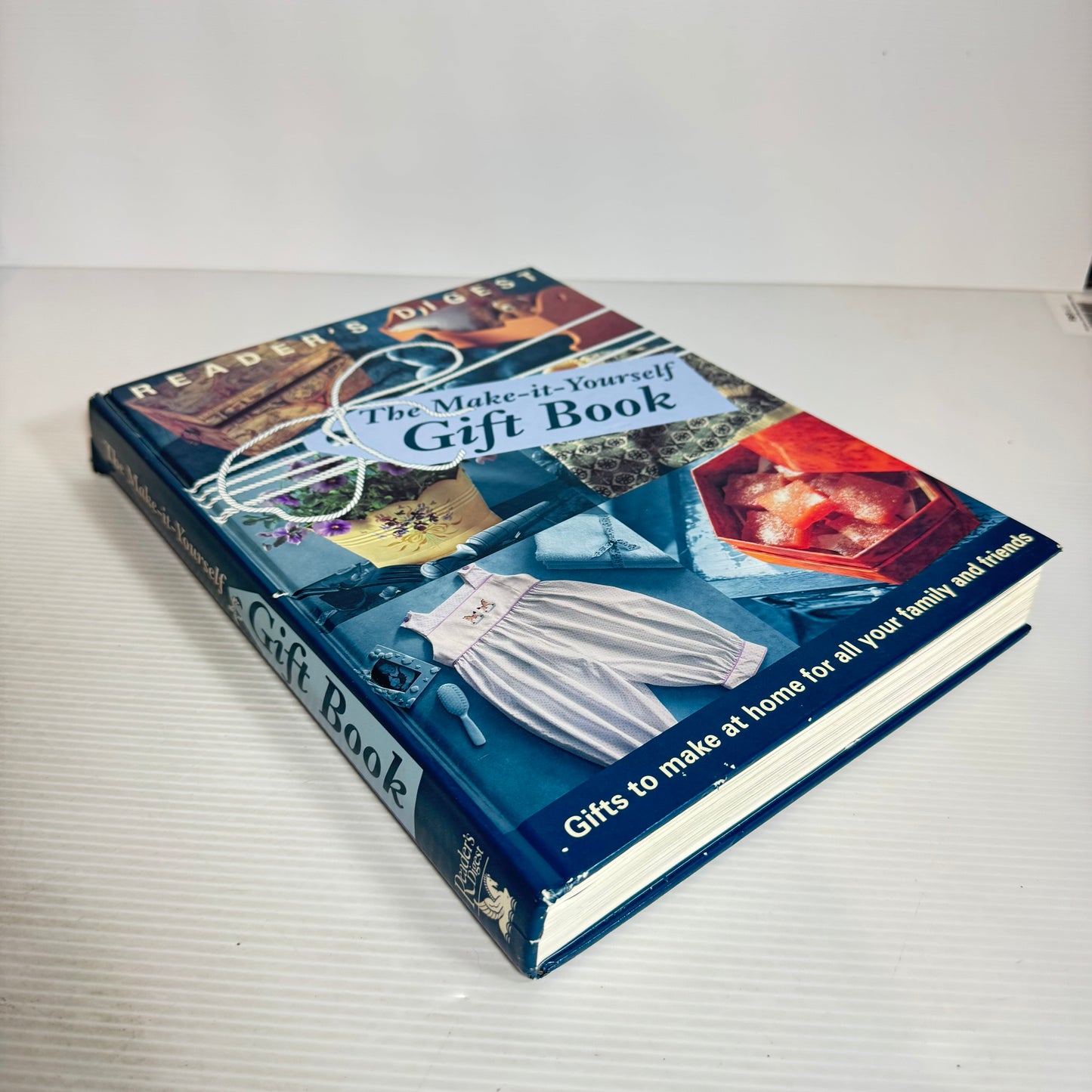 The Make-it-Yourself Gift Book - Reader's Digest