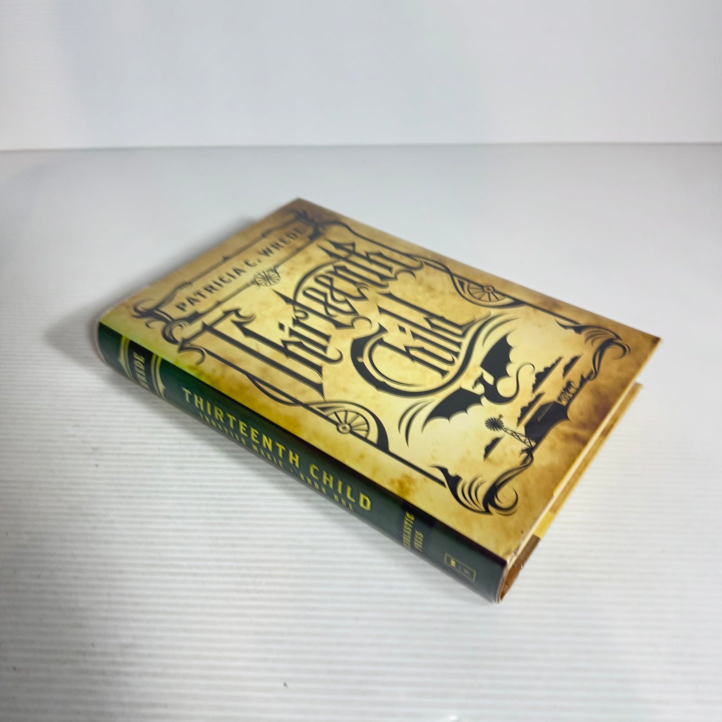 Thirteenth Child - Patricia C. Wrede