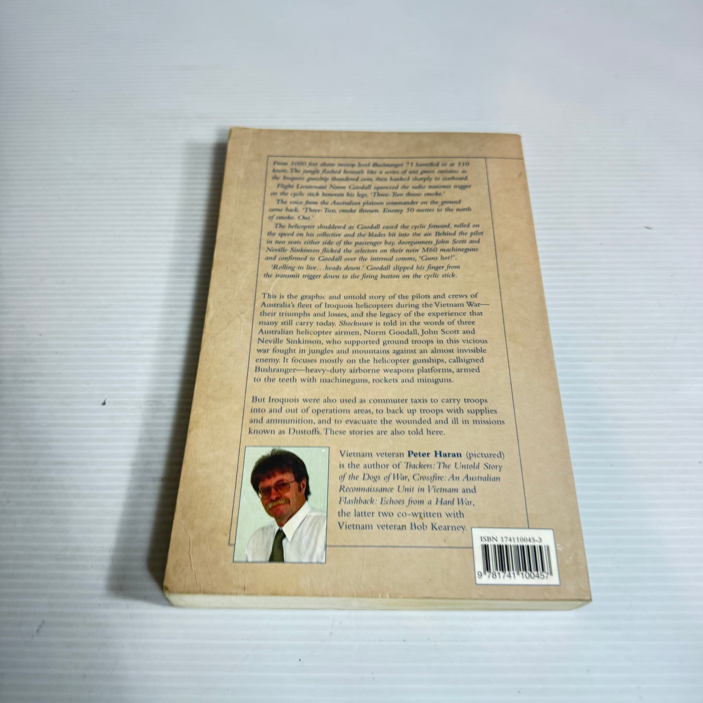 Shockwave : An Australian Combat Helicopter Crew in Vietnam - Peter Haran