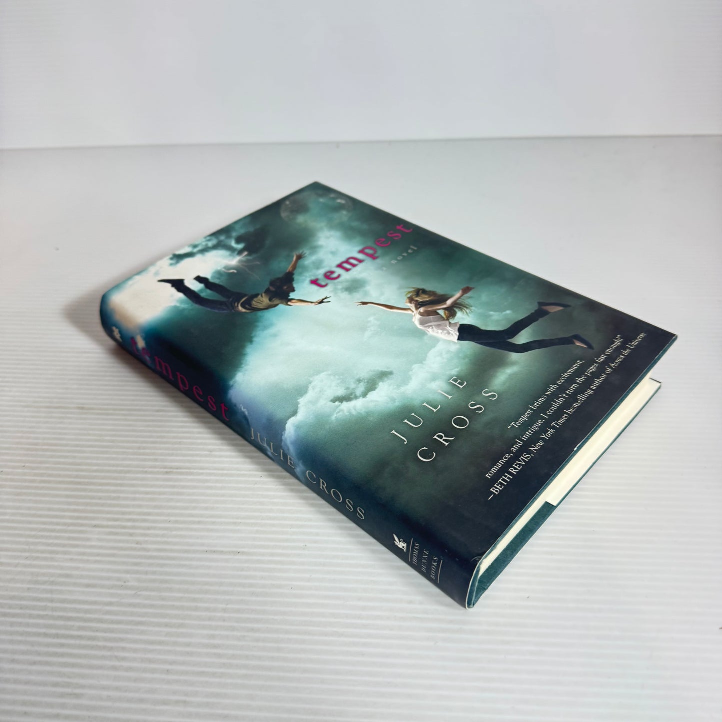 Tempest - Julie Cross
