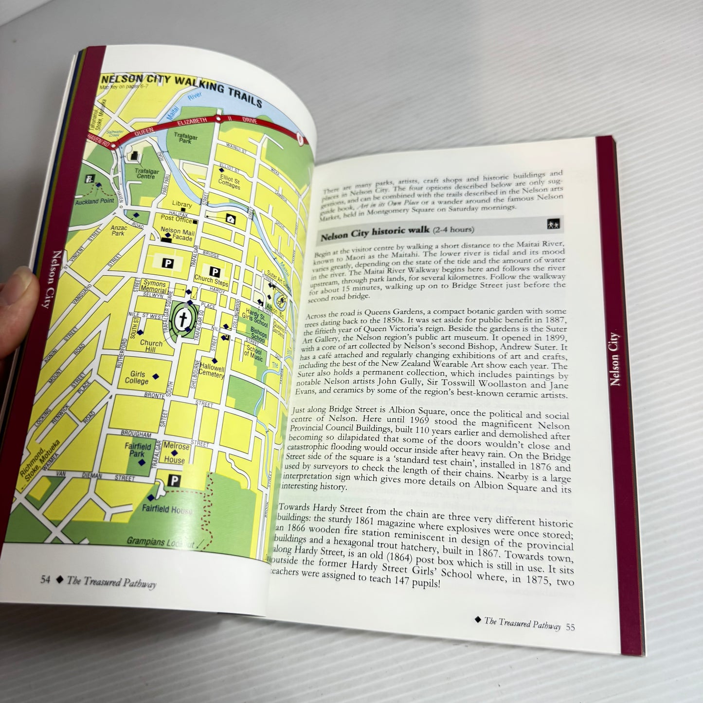 The Treasured Pathway - A Guide to the Marlborough Nelson Heritage Highway - Simon Noble
