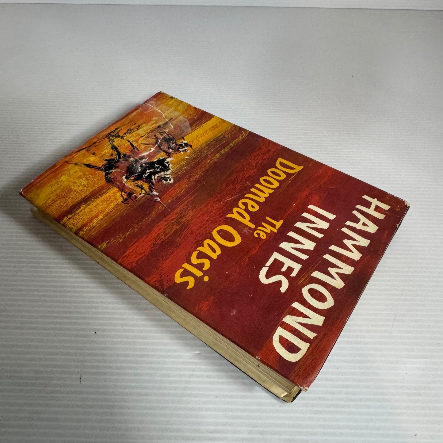 The Doomed Oasis - Hammond Innes (Vintage 1960)