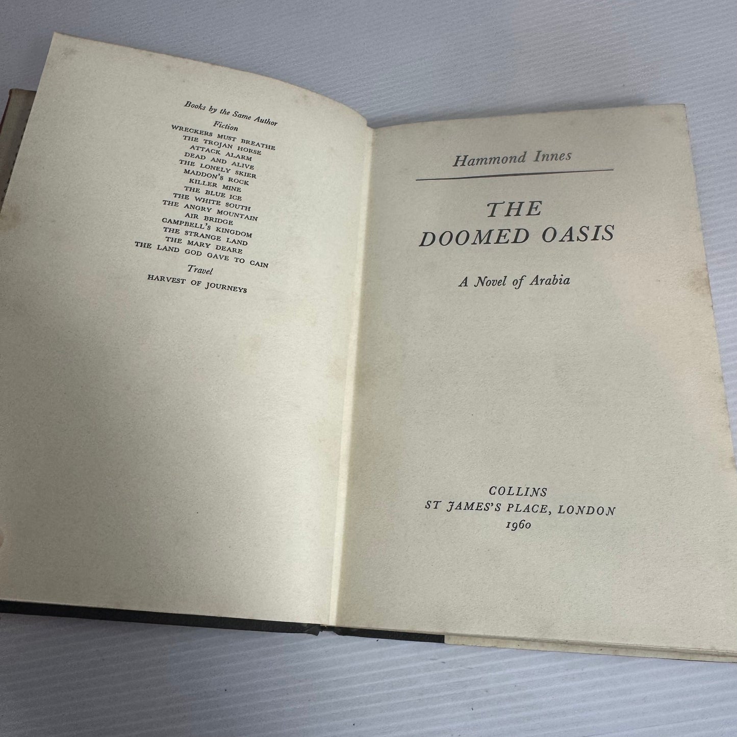 The Doomed Oasis - Hammond Innes (Vintage 1960)