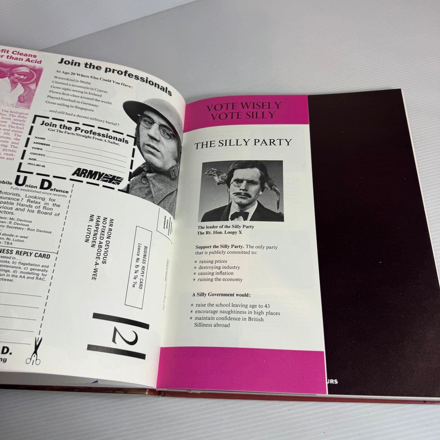 The Complete Works Of Shakespeare And Monty Python - Volume One - Monty Python (Vintage 1981)