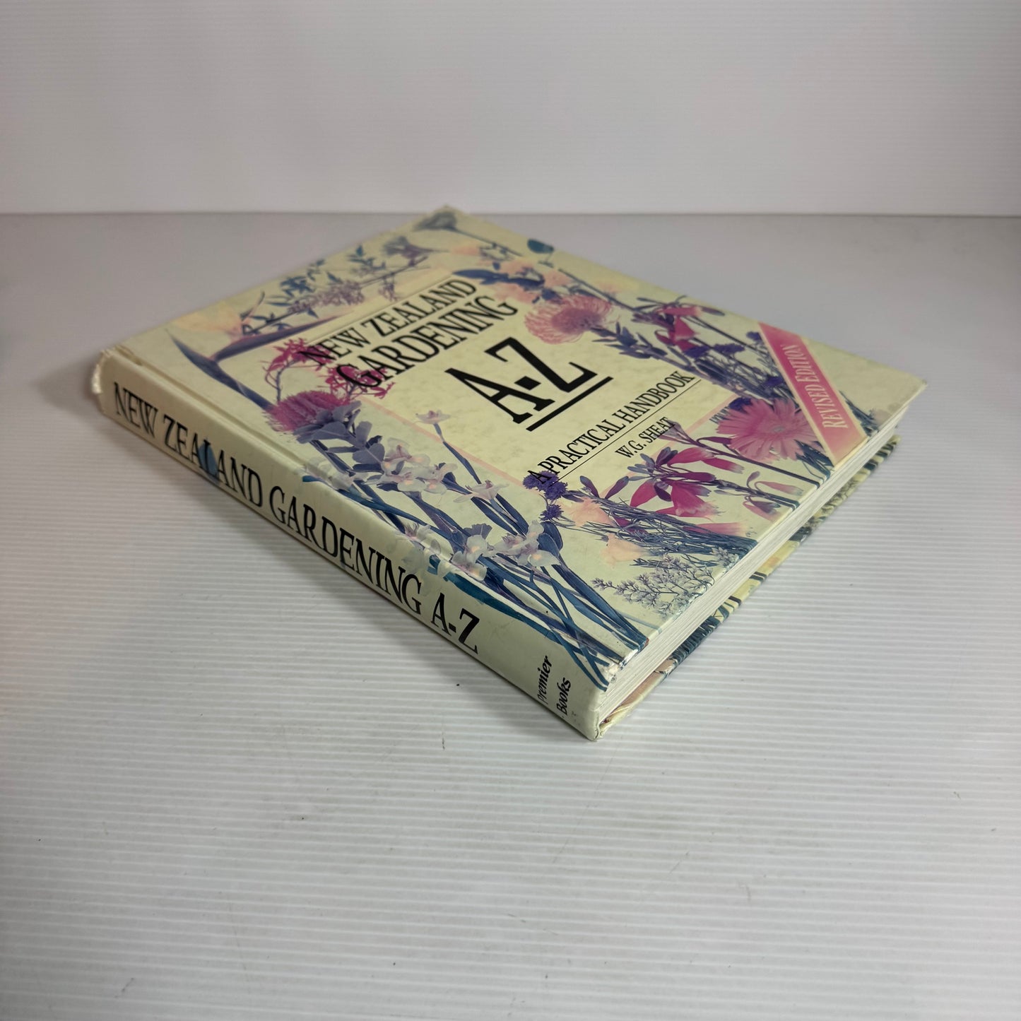 New Zealand Gardening A-Z A Practical Handbook - W.G. Sheat