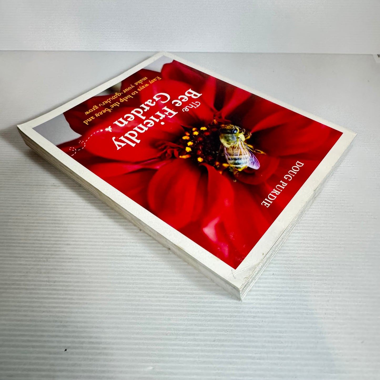 The Bee Friendly Garden - Doug Purdie