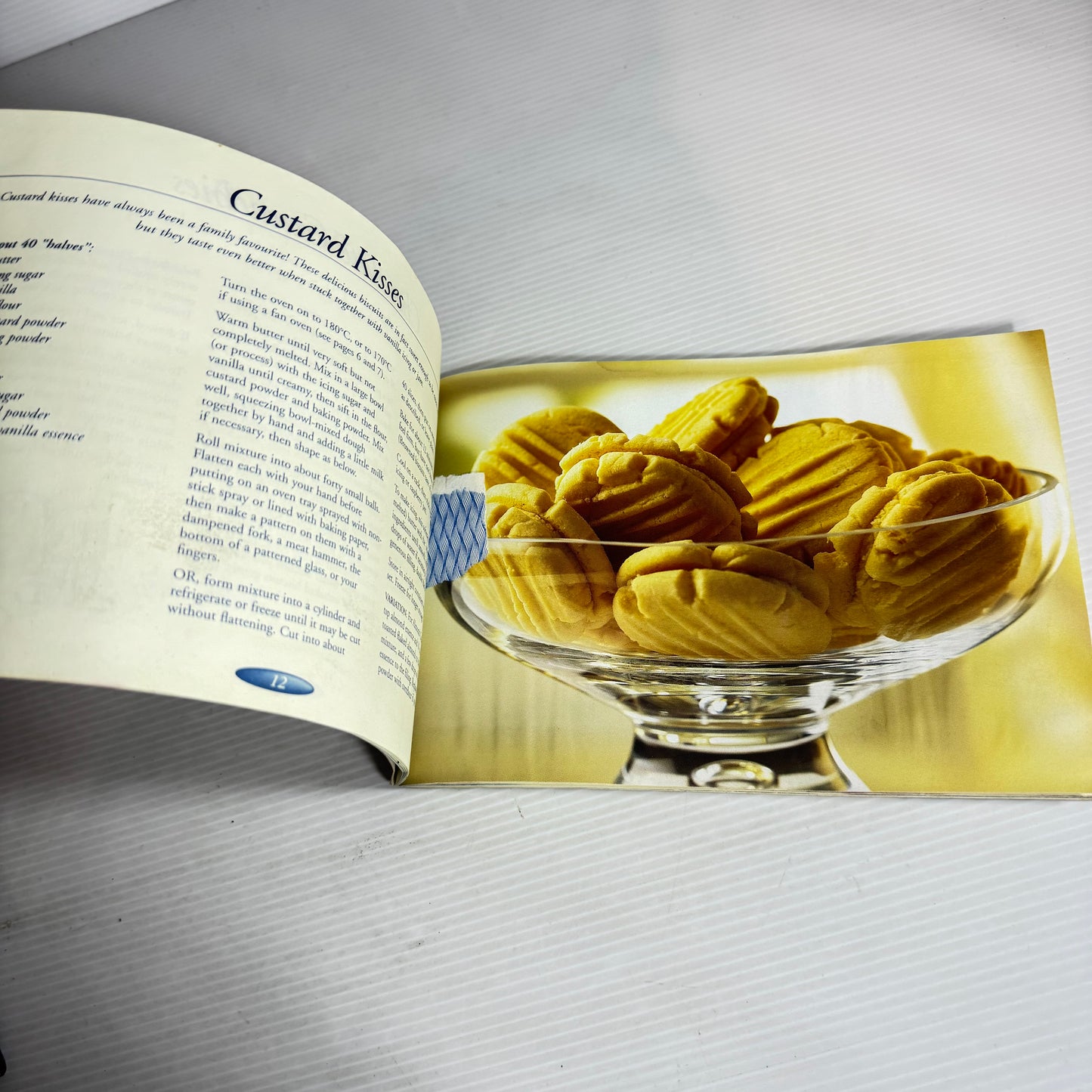 Alison Holst's Best Baking - Simon and Alison Holst