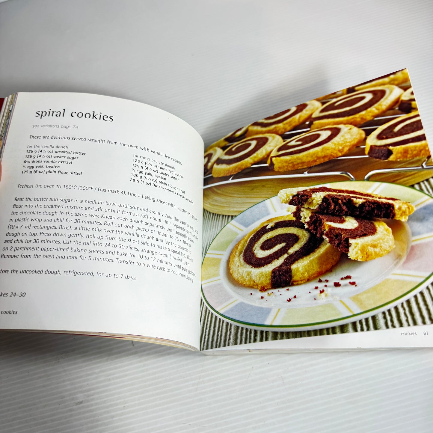 500 Chocolate Delights - Lauren Floodgate
