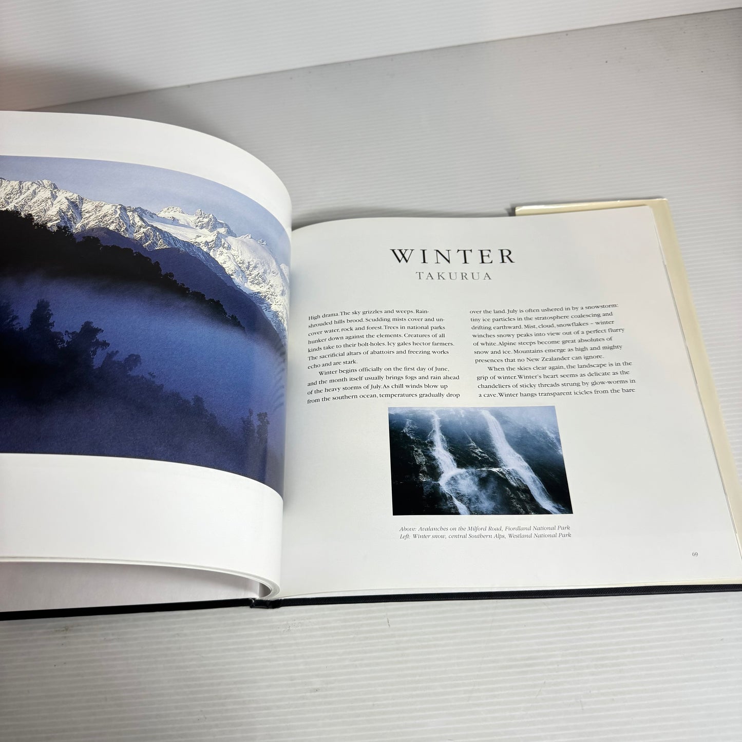 Seasons : The New Zealand Year - Photographs by Craig Potton Text by David Eggleton