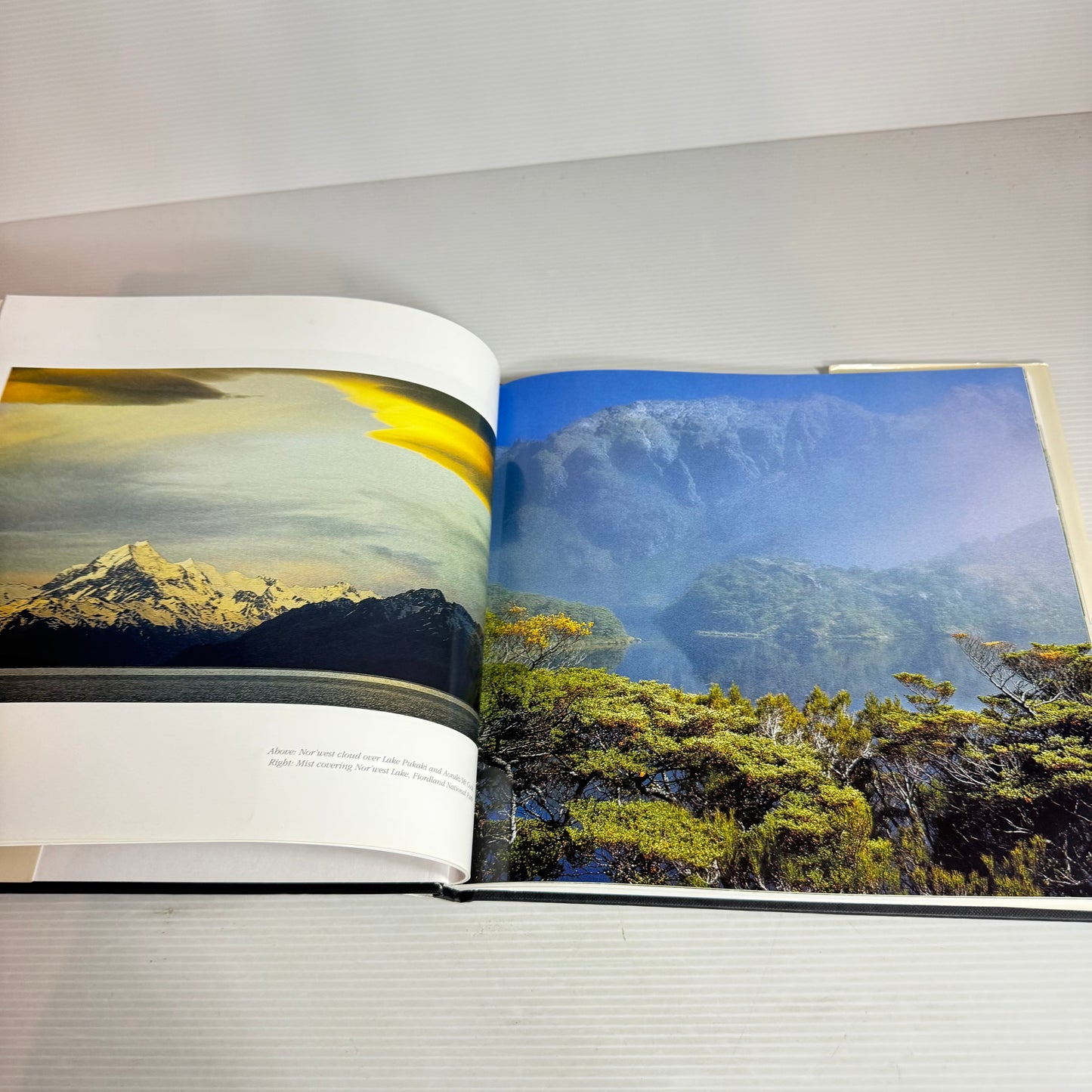 Seasons : The New Zealand Year - Photographs by Craig Potton Text by David Eggleton