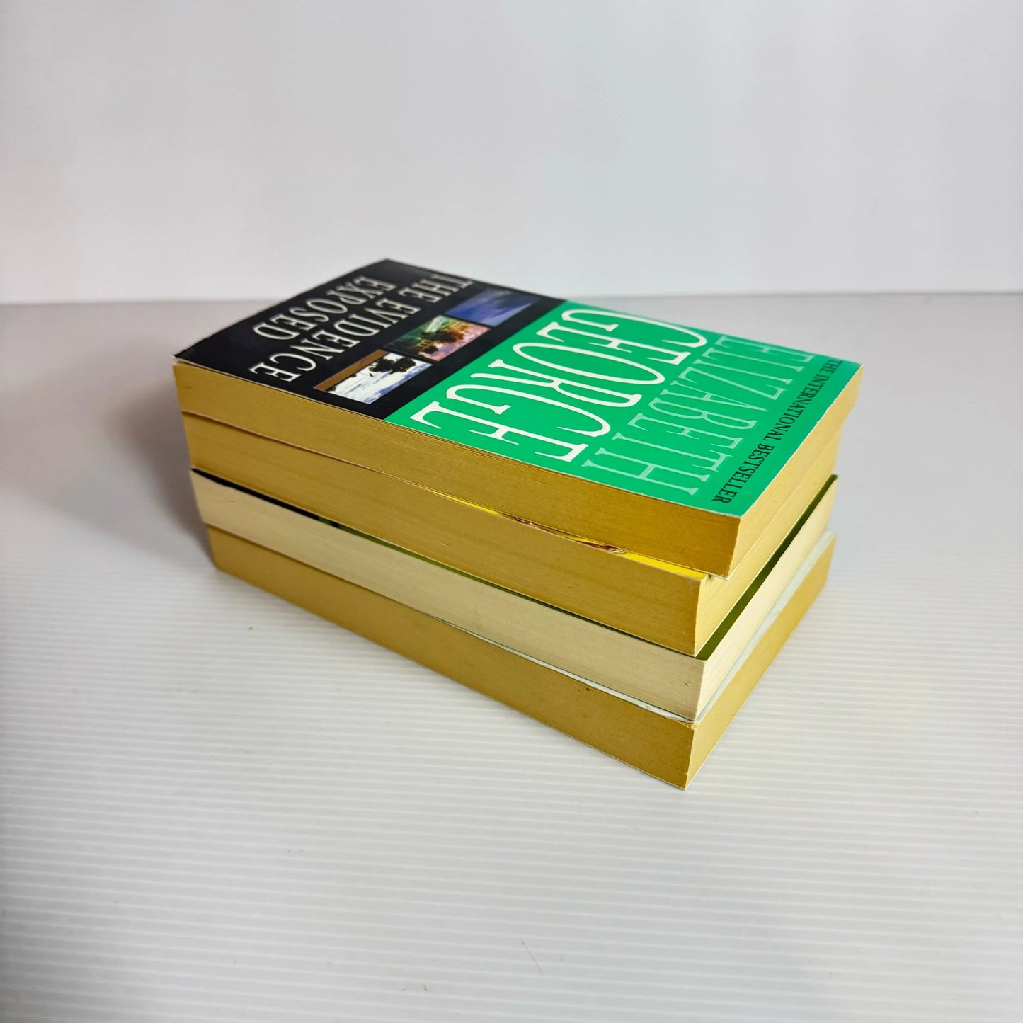 Crime/Mystery Book Bundle x 4 Books : Various Authors (135)