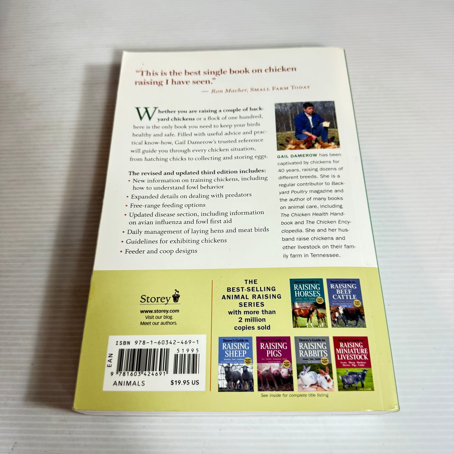 Storey's Guide to Raising Chickens - Gail Damerow