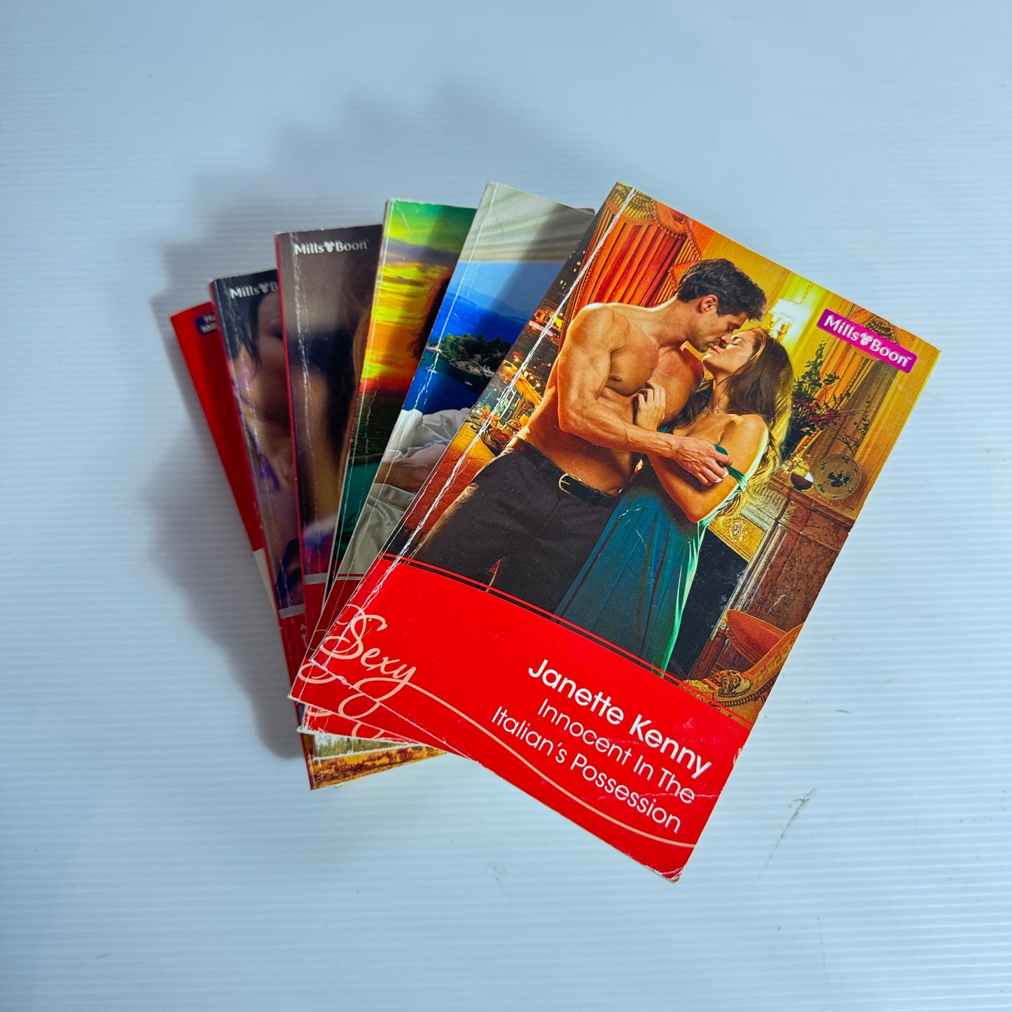 Mills & Boon Sexy Book Bundle x 6 Books (3150)