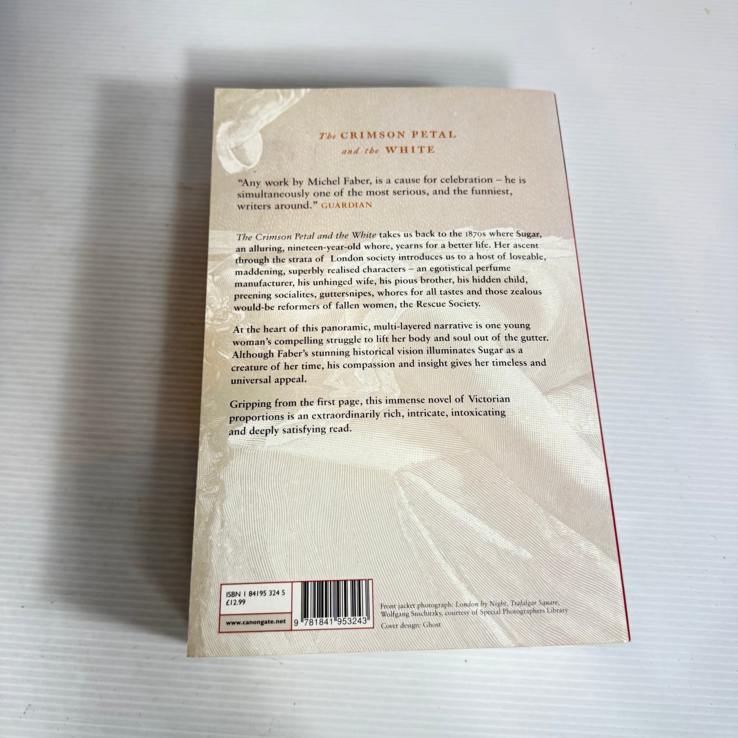 The Crimson Petal and the White - Michel Faber
