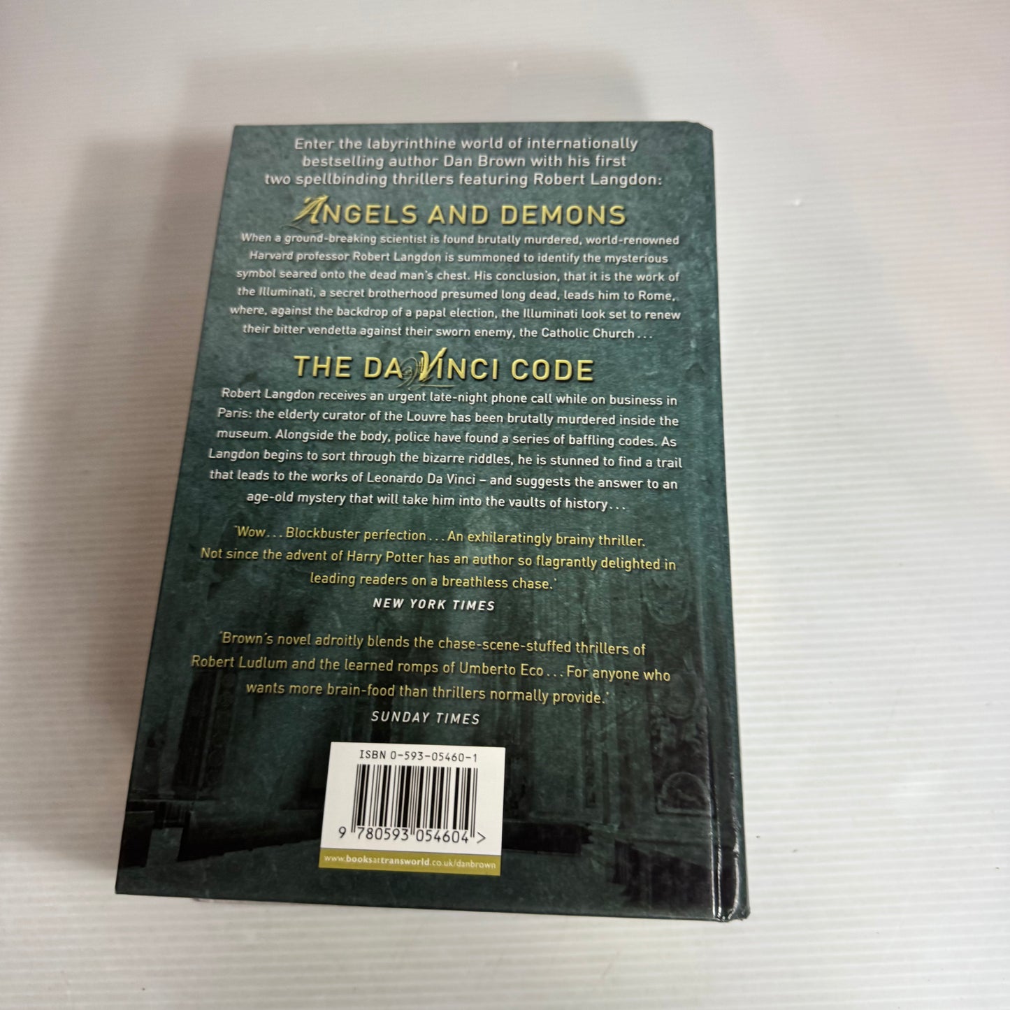 A Robert Langdon Omnibus : Angels and Demons & The Da Vinci Code - Dan Brown