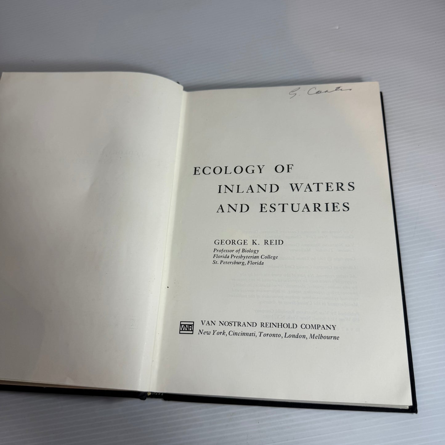 Ecology of Inland Waters and Estuaries - Van Nostrand Reinhold Books in the Biological Sciences (Vintage 1961)