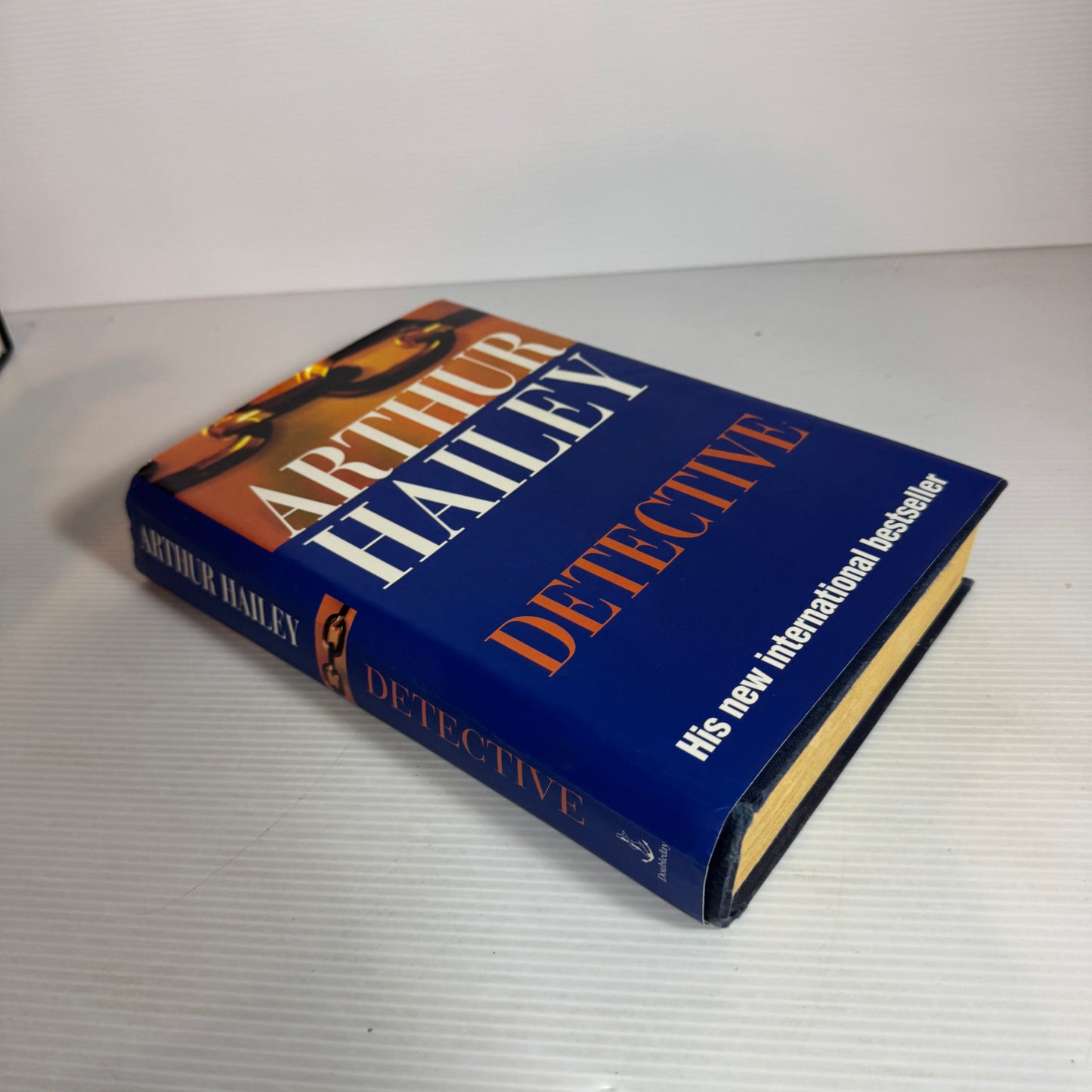 Detective - Arthur Hailey