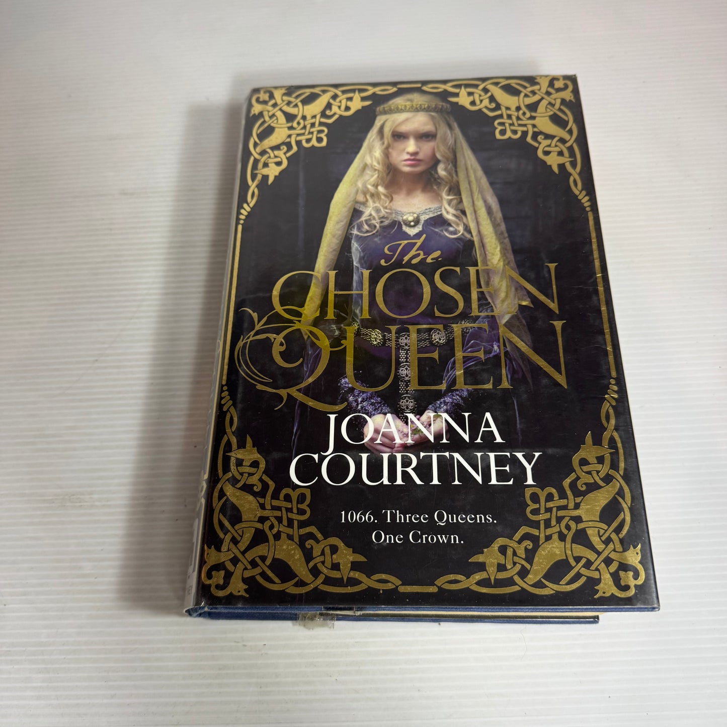The Chosen Queen - Joanna Courtney