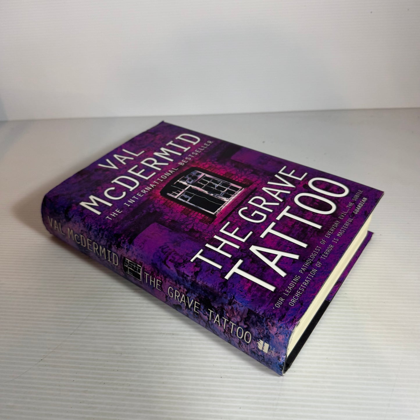 The Grave Tattoo - Val McDermid