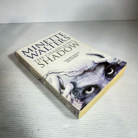 The Chameleon's Shadow - Minette Walters