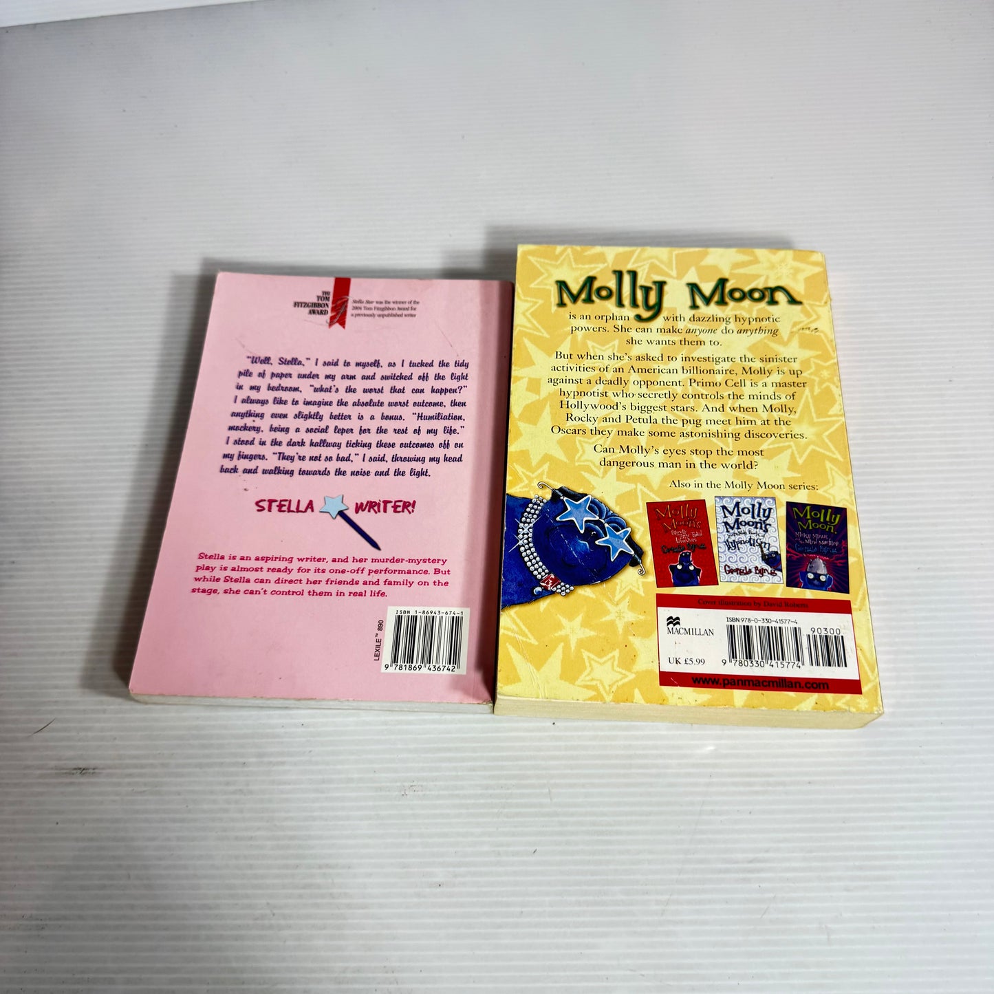 Children's Book Bundle x 2 Books ; Molly Moon Stops the World - Georgia Byng & Stella Star - Brigid Freehan (2517)