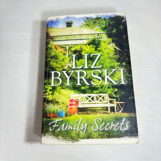 Family Secrets - Liz Byrski