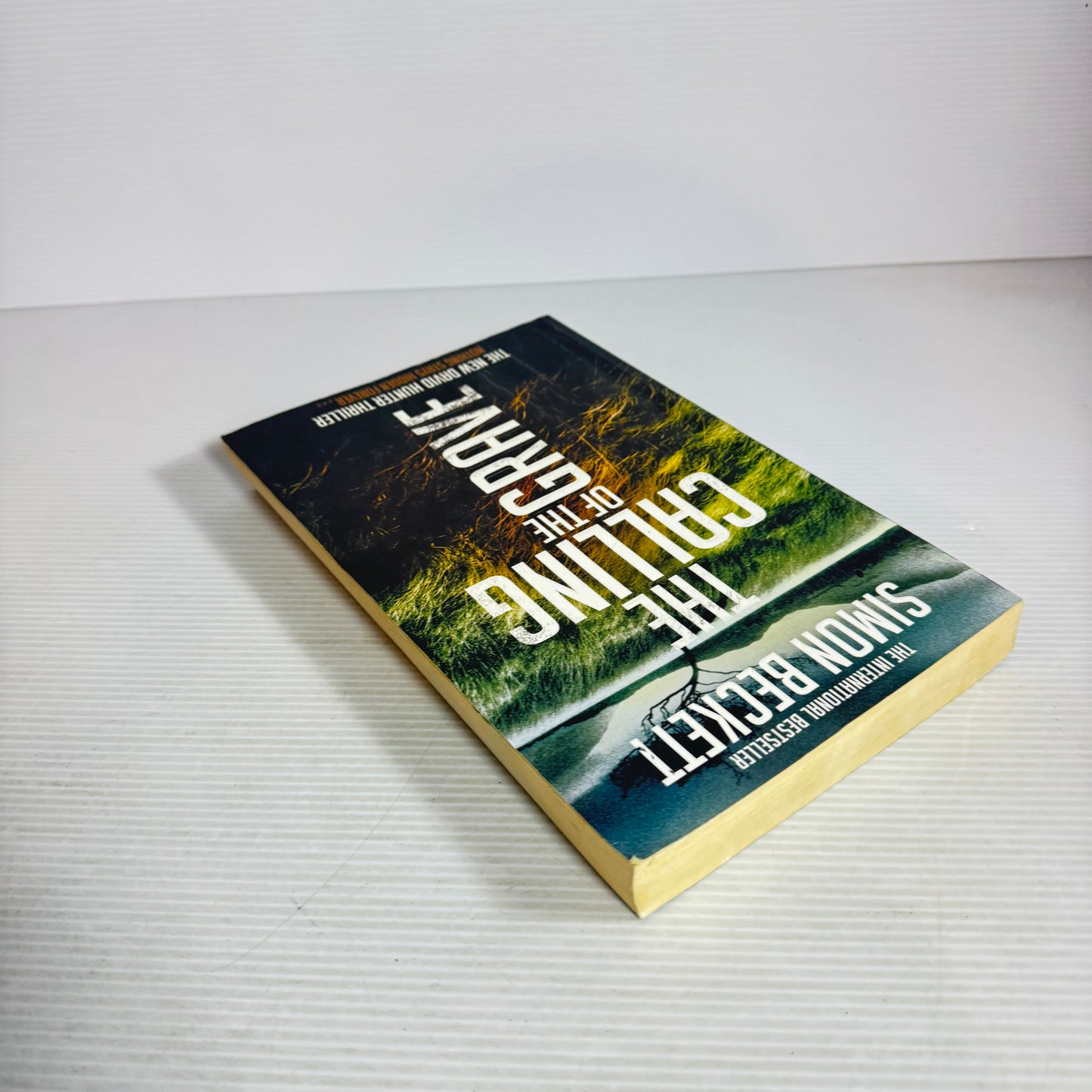 The Calling of the Grave - Simon Beckett