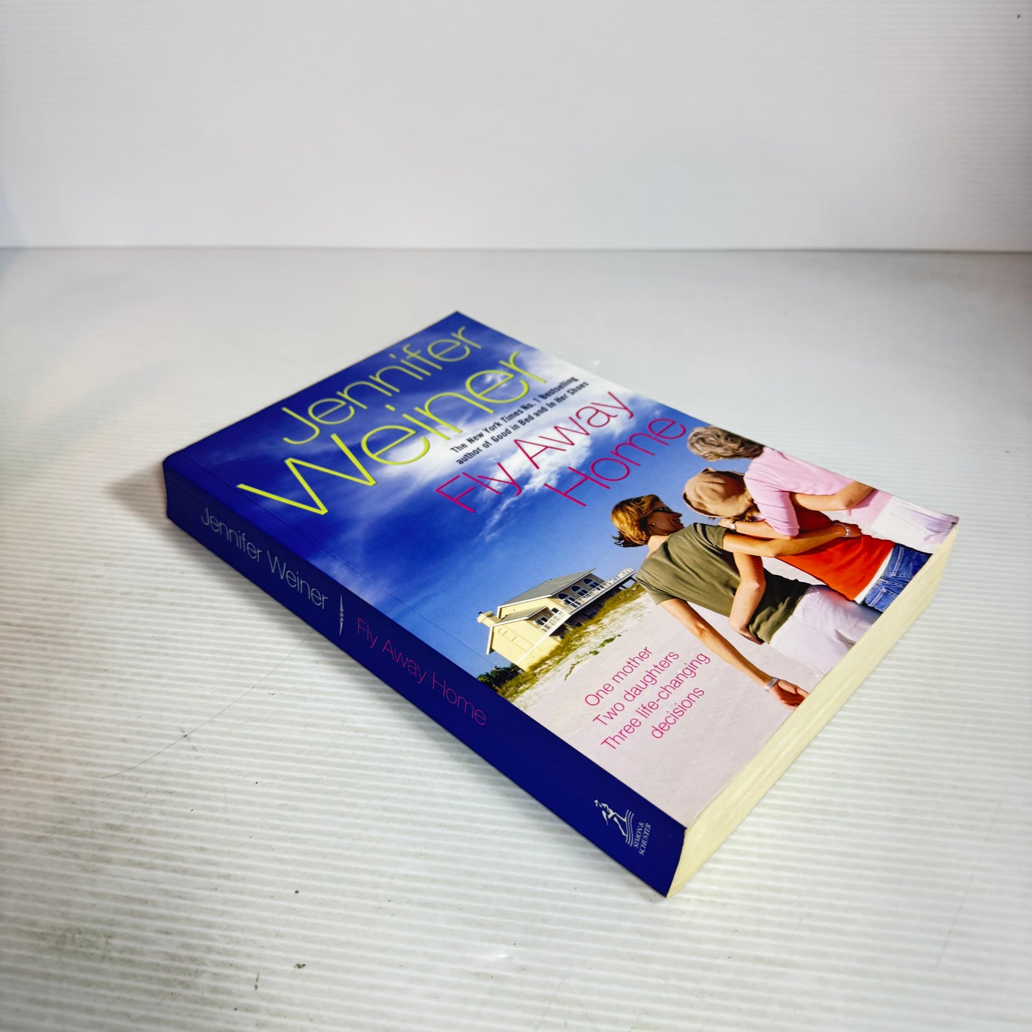 Fly Away Home - Jennifer Weiner