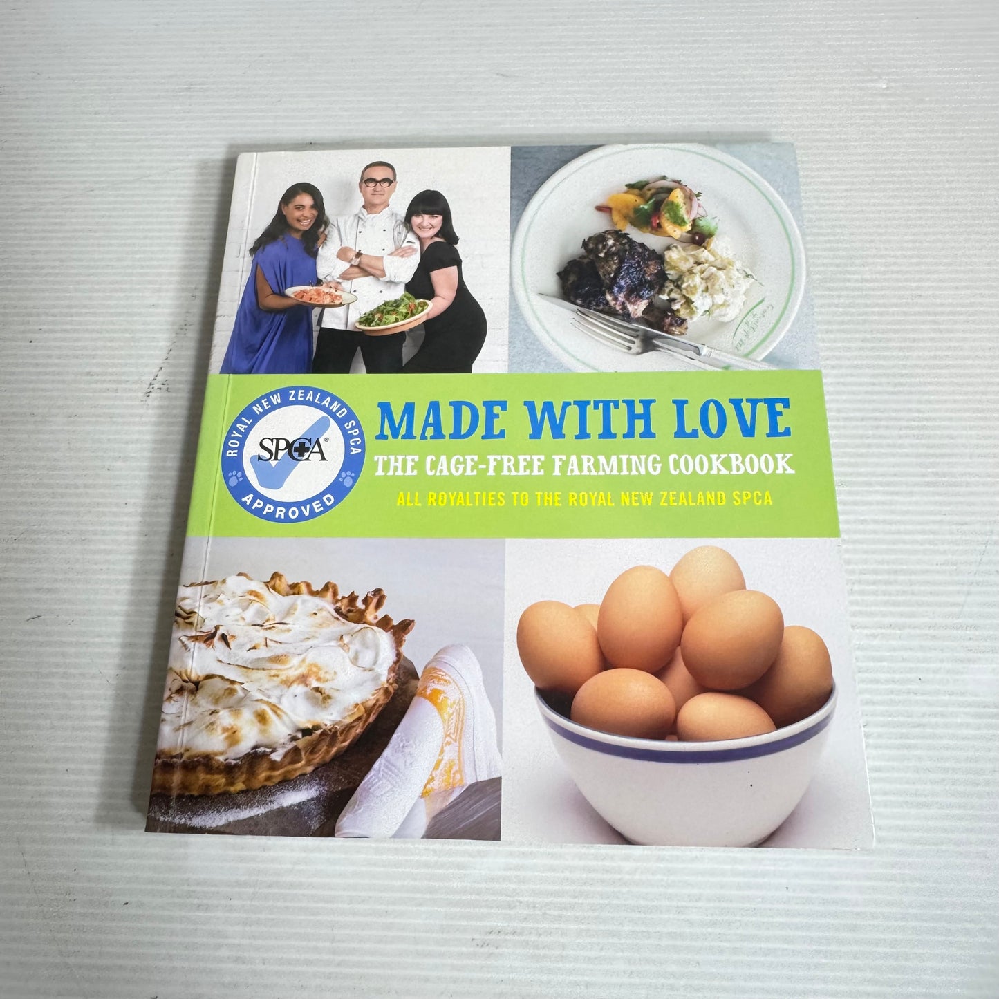 New Zealand Country Cooking Book Bundle x 3 : Made with Love : The Cage-Free Farming Cookbook, Country New Zealand : A Culinary Journey, The New Zealand Beautiful Cookbook - Tui Flower(2935)