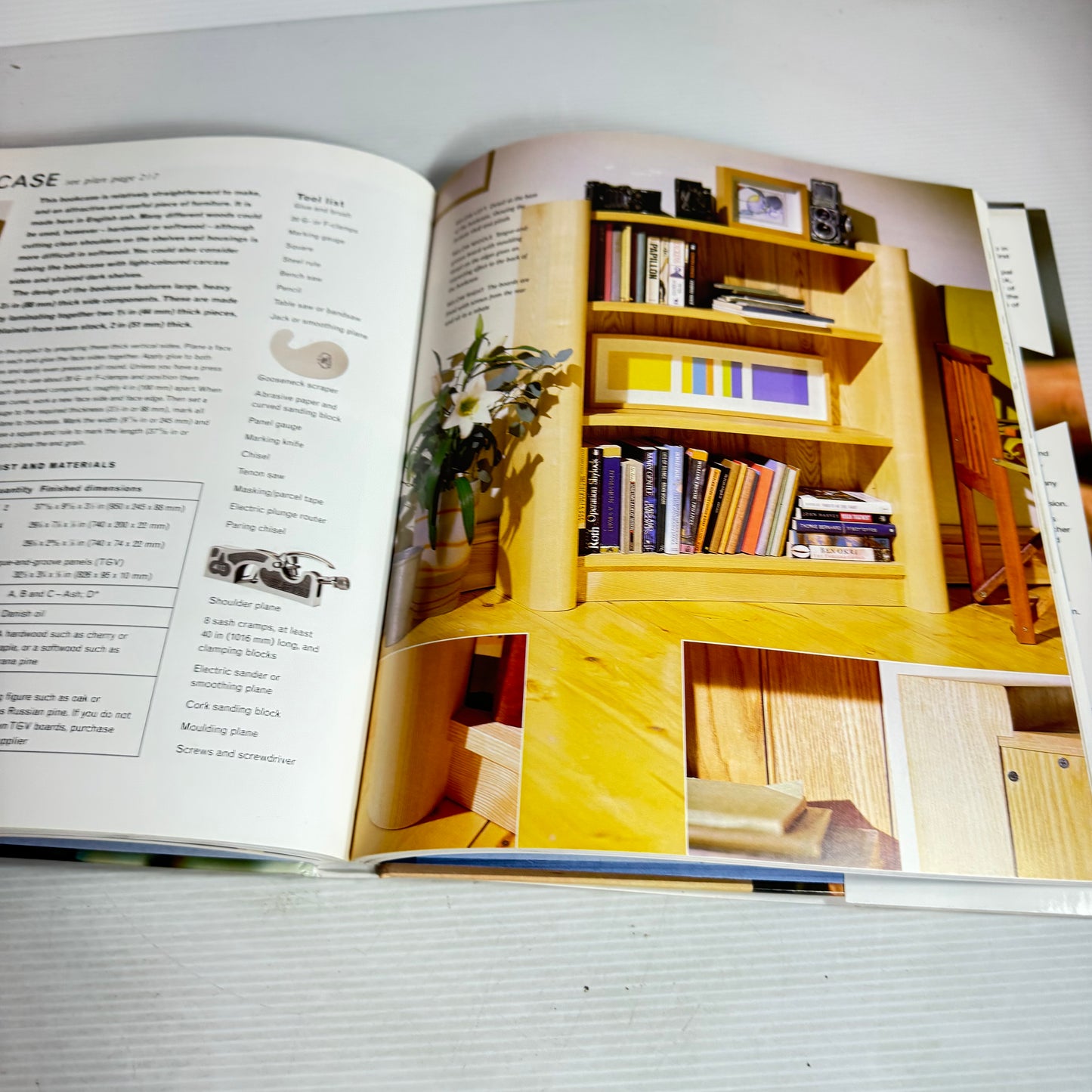 The Hamlyn Book of Woodworking : All The Essential Skills for Working In Wood