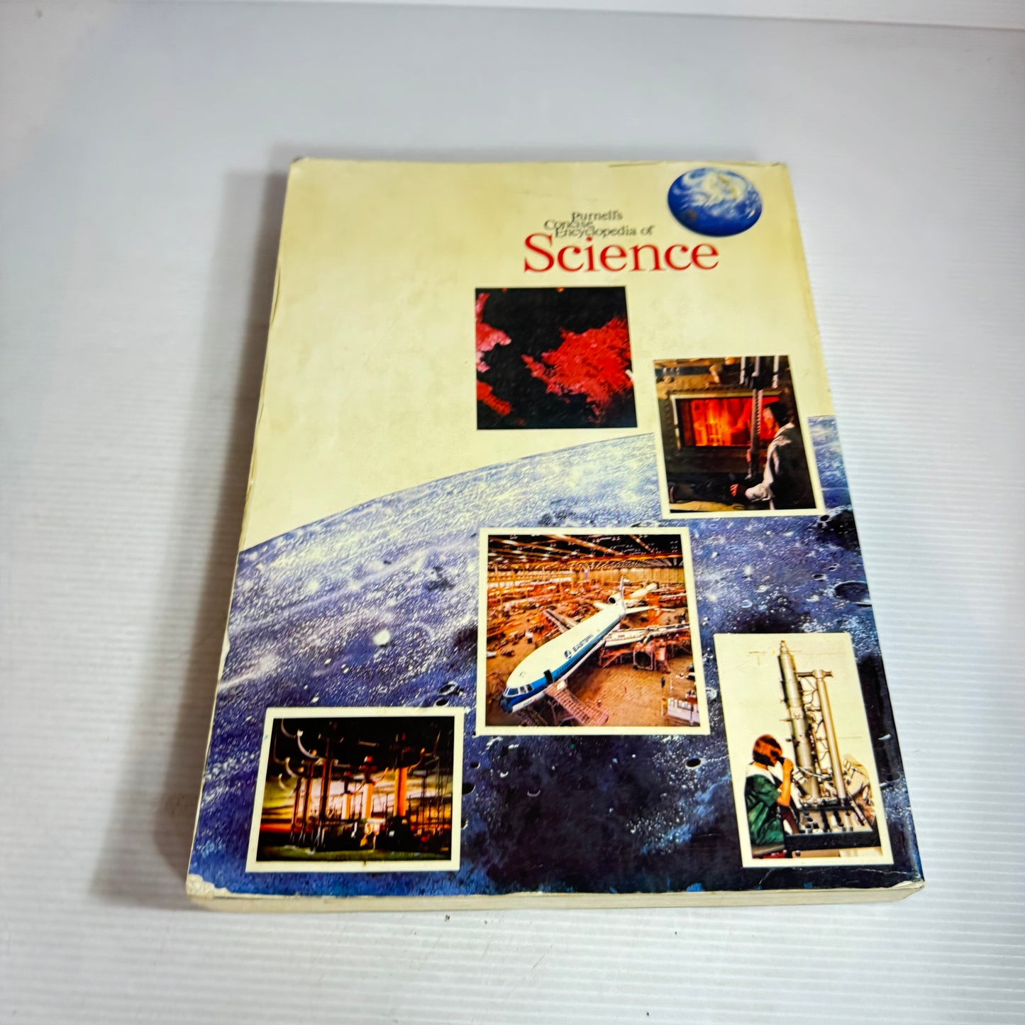 Purnell's Concise Encyclopaedia of Science (Vintage 1974)