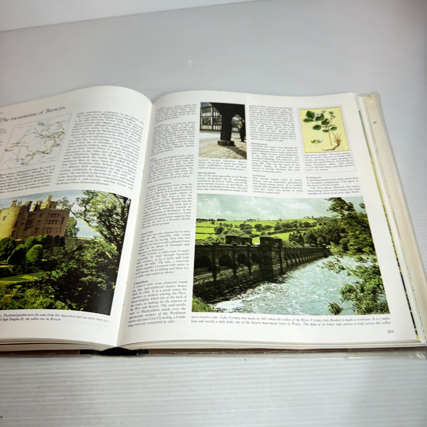 Illustrated Guide To Britain - AA (Vintage 1976)