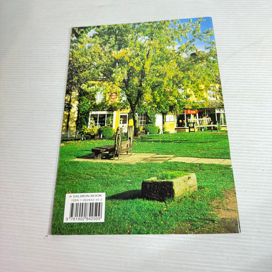 The Cotswold : Picturesque River Valleys, Towns and Villages, Historic Houses